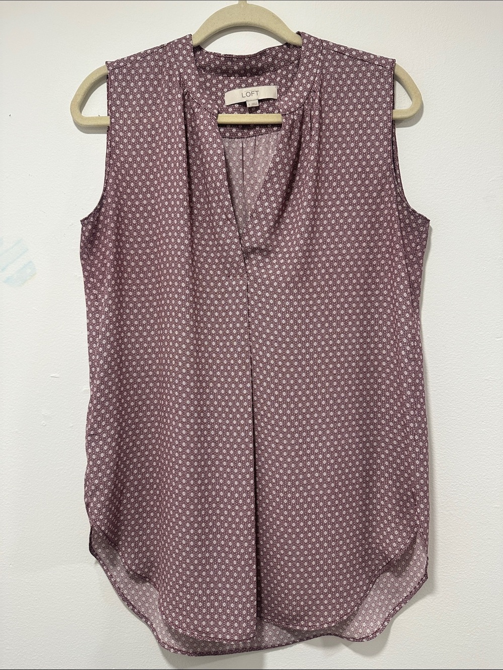 LOFT Mauve-Pink Sleeveless V-Neck Ditsy Print Blouse 146